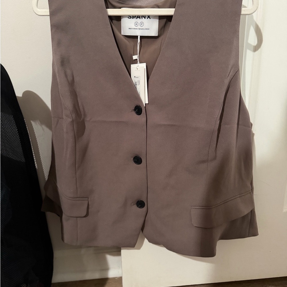 SPANX NWT Carefree Crepe Vest Smoke 3X